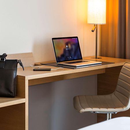 Pullman Basel Europe Hotell Exteriör bild