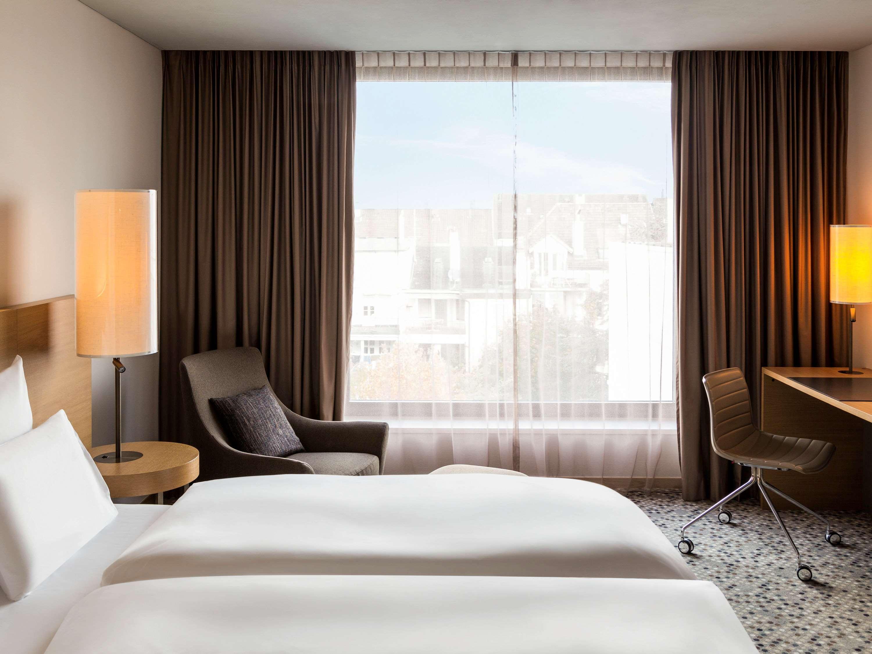 Pullman Basel Europe Hotell Exteriör bild