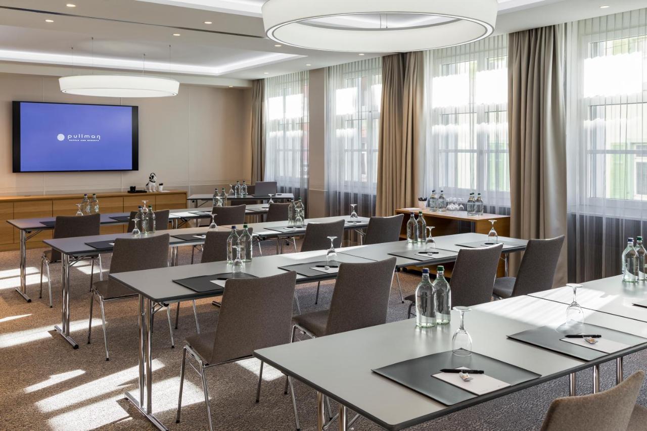 Pullman Basel Europe Hotell Exteriör bild