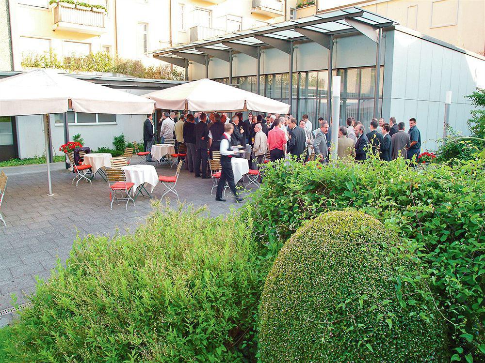 Pullman Basel Europe Hotell Exteriör bild